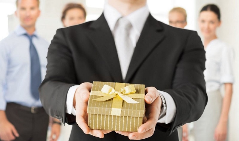 6+ Lợi ích quà tặng doanh nghiệp không thể bỏ qua